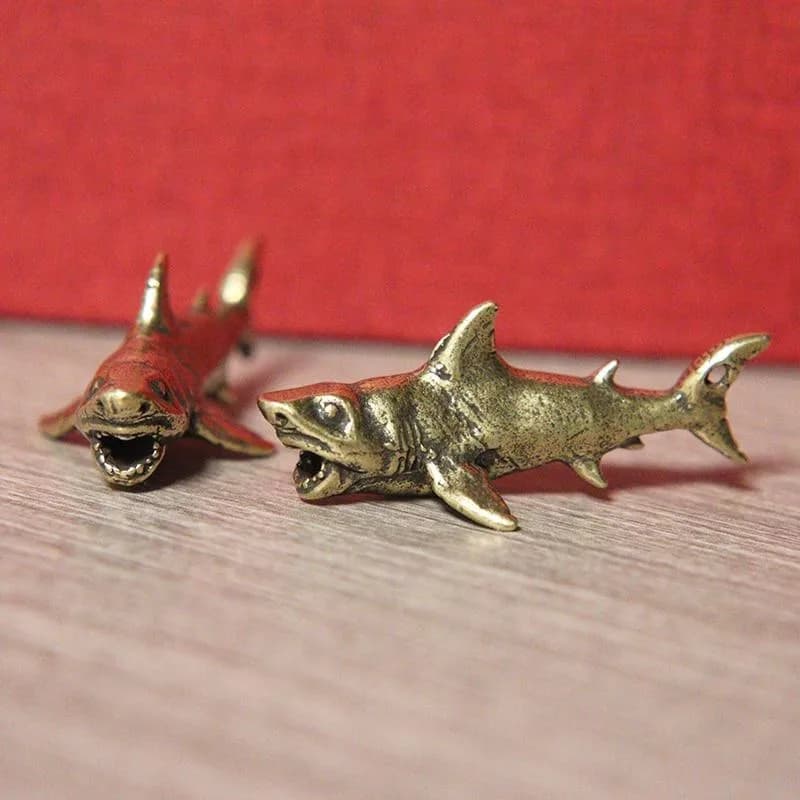 Figurines d'animaux de requin en laiton, ornement de bureau miniature, décoration de maison, accesso