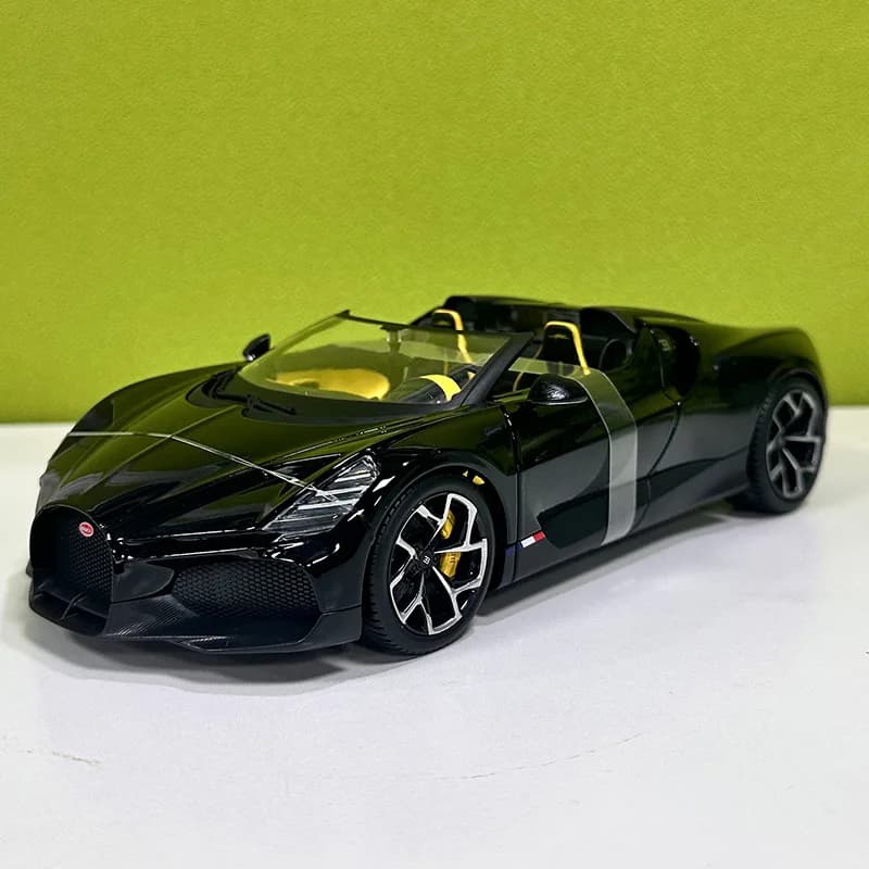 Nouveau en Stock Bburago 1:18 Bugatti W16 Mistral Version or alliage Miniature Bugatti Supercar Mist