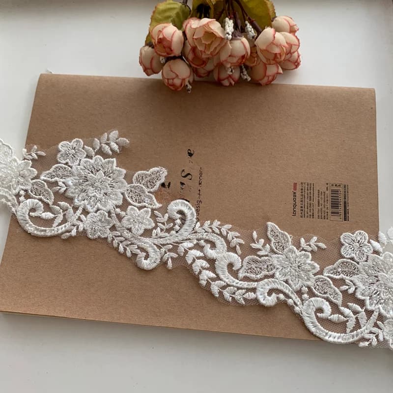 Garniture en dentelle perlée blanc lait pour robe de mariée, passepoil de bord de voile, accessoires