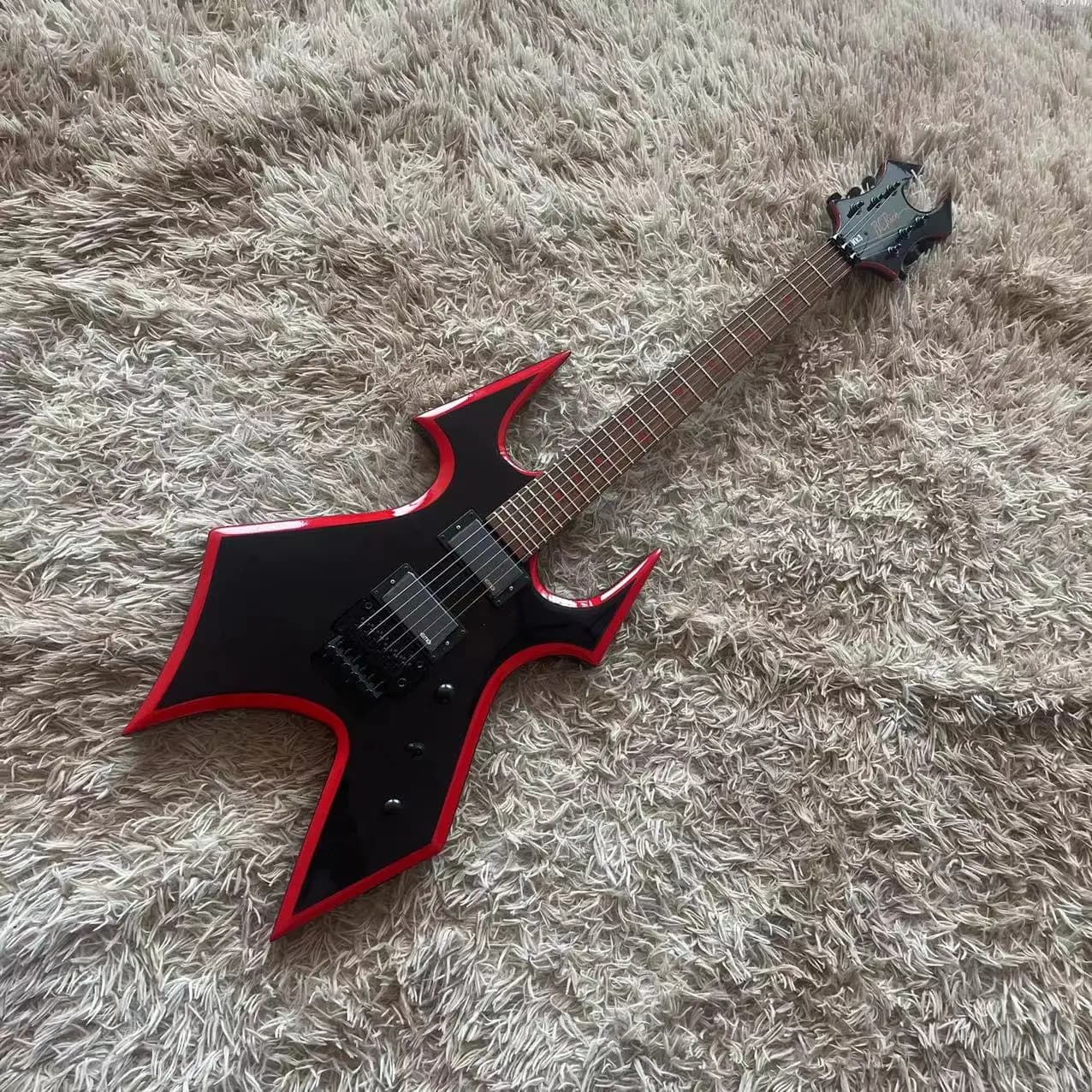 B. C. Guitare électrique tout-en-un de forme spéciale Johanna, corps noir, bord rouge, haute brillan