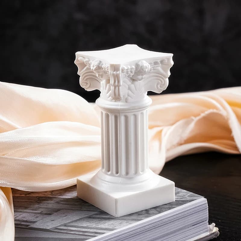 Pilier romain, colonne grecque, statue, piédestal, chandelier, figurine, sculpture, décoration intér