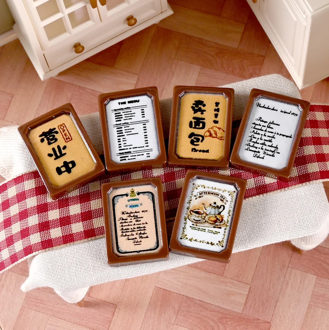 10 pièces de menus miniatures en résine pour maison de poupée, décoration de bureau pour café ou res