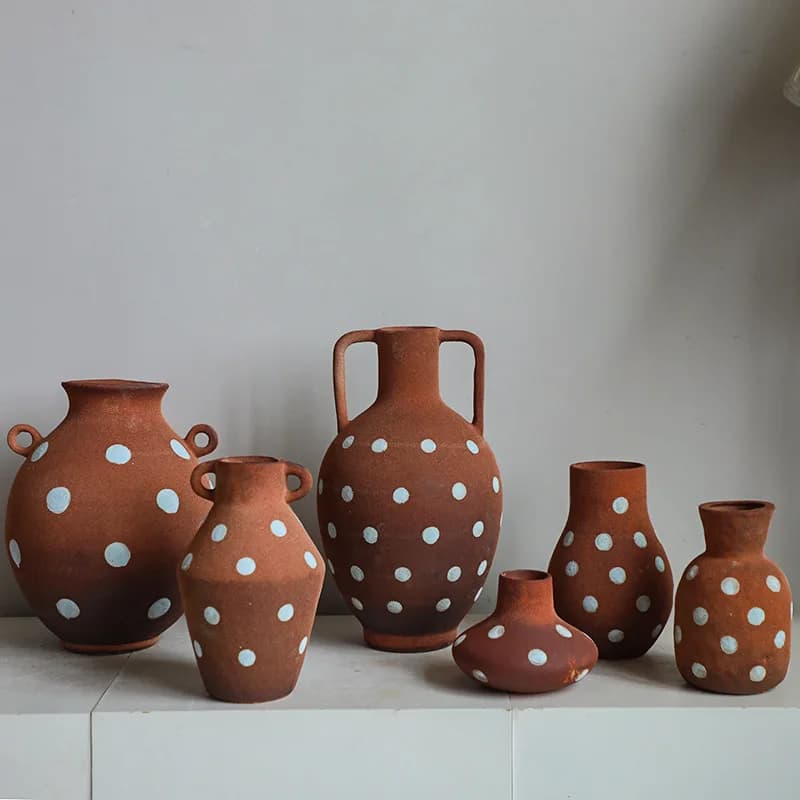 Vase en céramique à carreaux