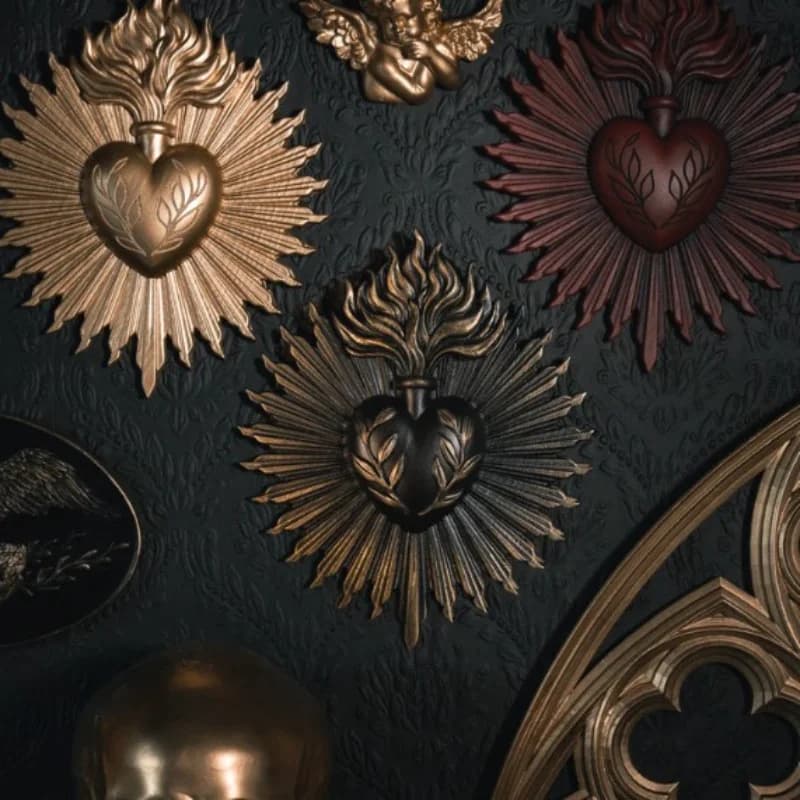 Art mural rétro en résine de cœur sacré – Décor d'inspiration gothique exquise pour la maison, le bar et le restaurant avec un accent de vacances polyvalent