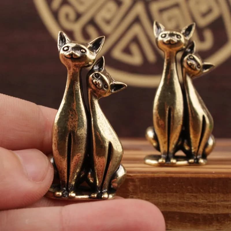 Statue d'amoureux de chat en laiton Antique