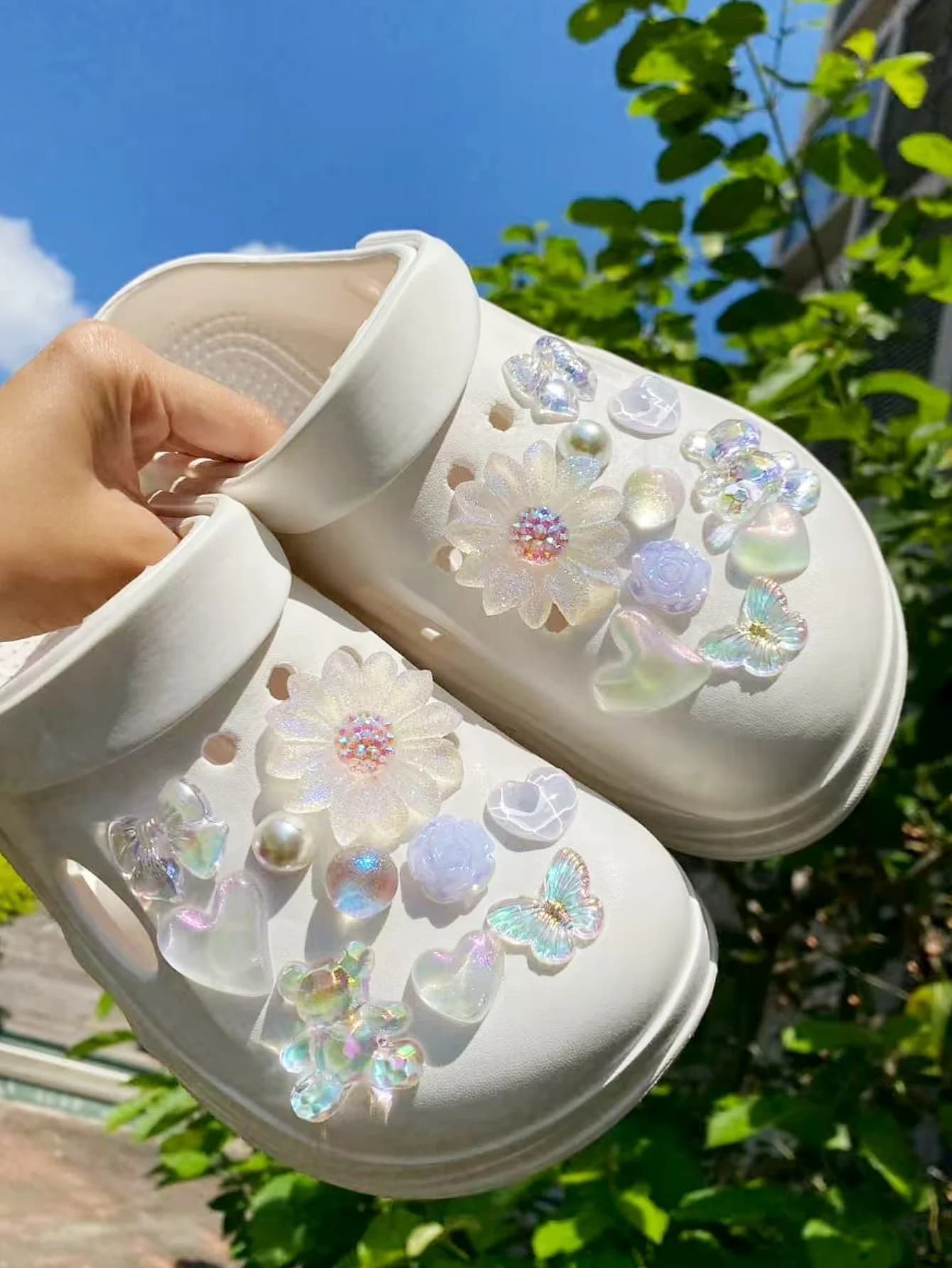 20 fleurs blanches, ours, nœud, ondulation de l'eau, papillon, perle ABS, boucle de chaussure ronde à paillettes, décorations DIY, sho multifonctionnel