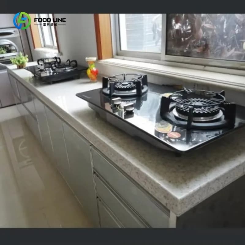 Armoires de cuisine personnalisées avec tiroirs et étagères