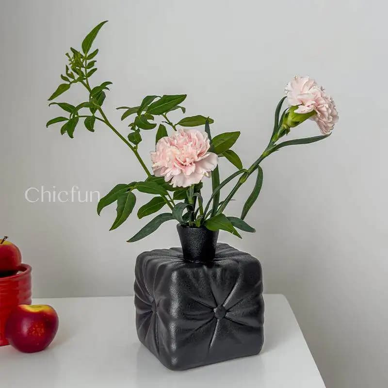 Vase en céramique décoratif pour salon, arrangement floral, luxe léger, haut de gamme, créatif, pour fleurs aquatiques, mini-vases de niche, ustensiles floraux.