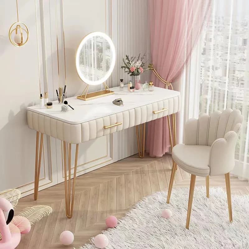 Coiffeuse de style crème luxe léger