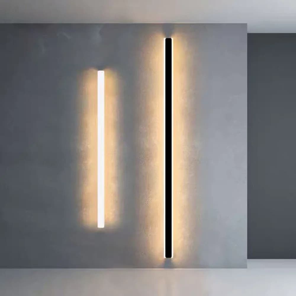 Applique murale minimaliste à LED noire et dorée, design moderne, luminaire décoratif d'intérieur, idéal pour un salon, une salle à manger ou des escaliers