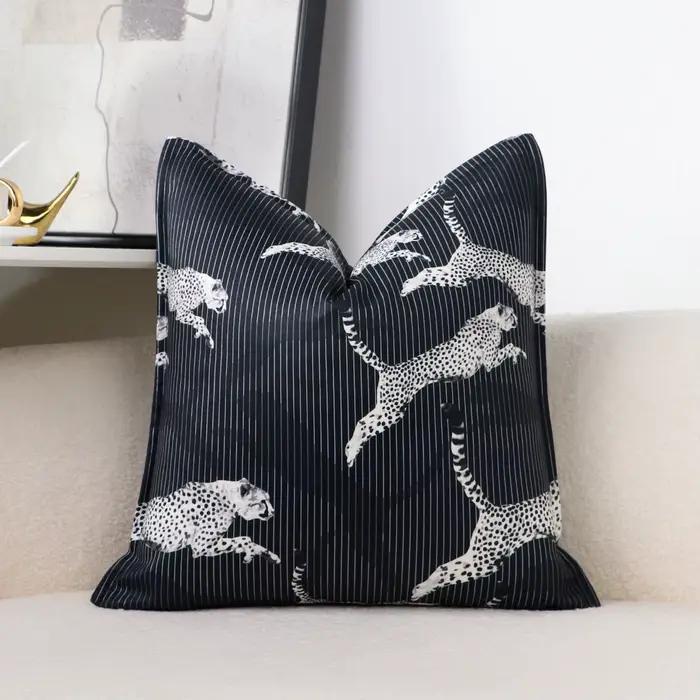 Juste de coussin imprimé léopard noir et blanc, taie d'oreiller décorative, luxe abordable italien, design moderne pour la maison