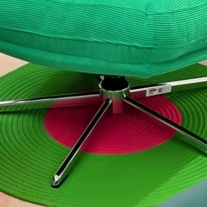 Chaise d'appoint confortable verte pour salon