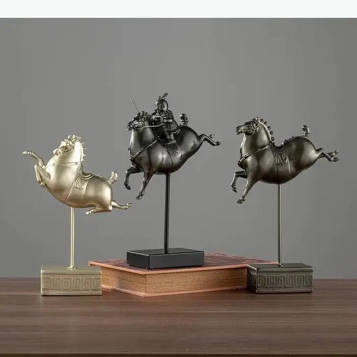 Sculpture de cheval guerrier en terre cuite antique, décoration de bureau, figurine de cheval abstrait en résine, cadeau, décoration d'intérieur
