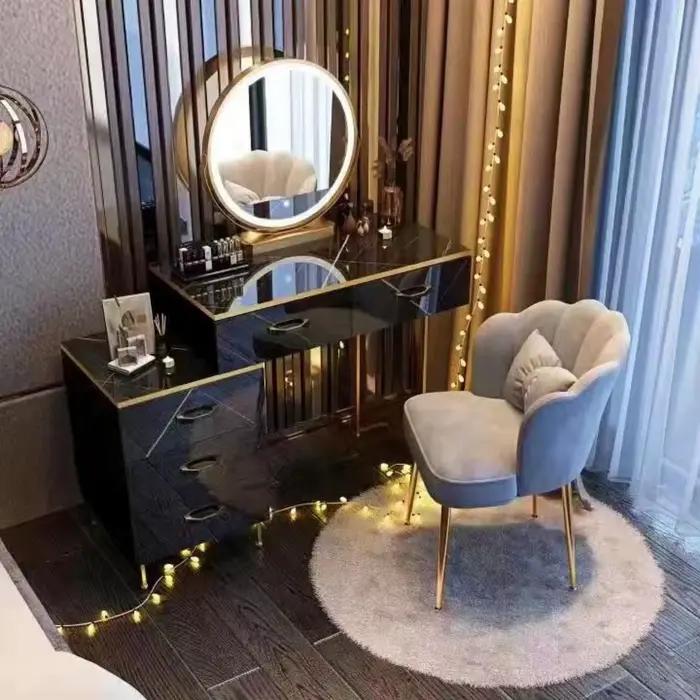 Table de maquillage minimaliste moderne