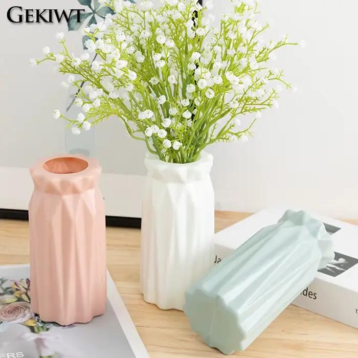Vase en plastique pour fleurs séchées