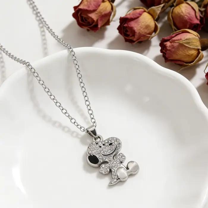 Collier Snoopy en strass, pendentif tendance pour la Saint-Valentin, accessoires de bijoux, cadeau