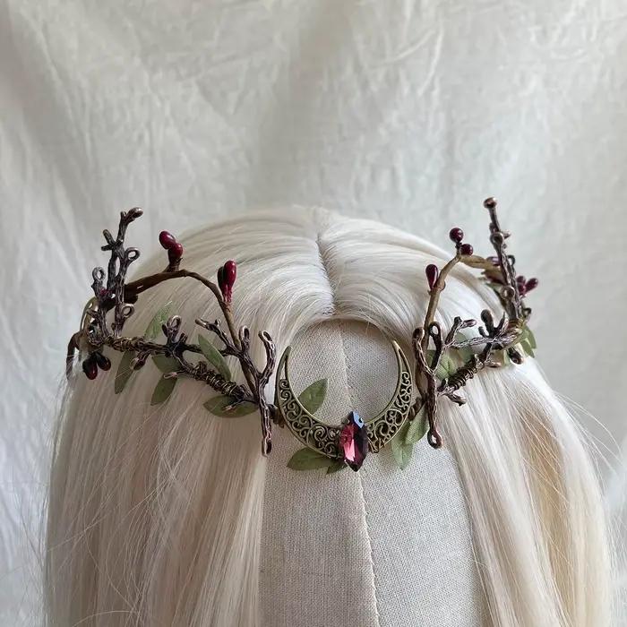 Couronne de feuilles de forêt elfique main diadème goutte d'eau rouge lune déesse féerique mariage occassions spéciales