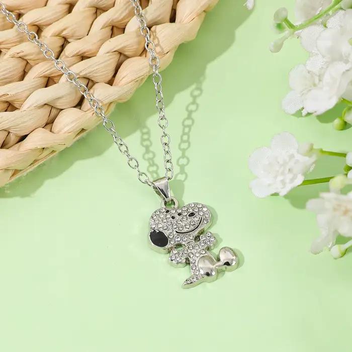 Collier Snoopy en strass, pendentif tendance pour la Saint-Valentin, accessoires de bijoux, cadeau