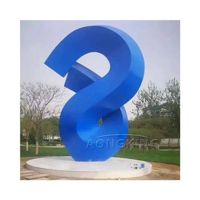 Grande sculpture numérique extérieure en acier corten de jardin