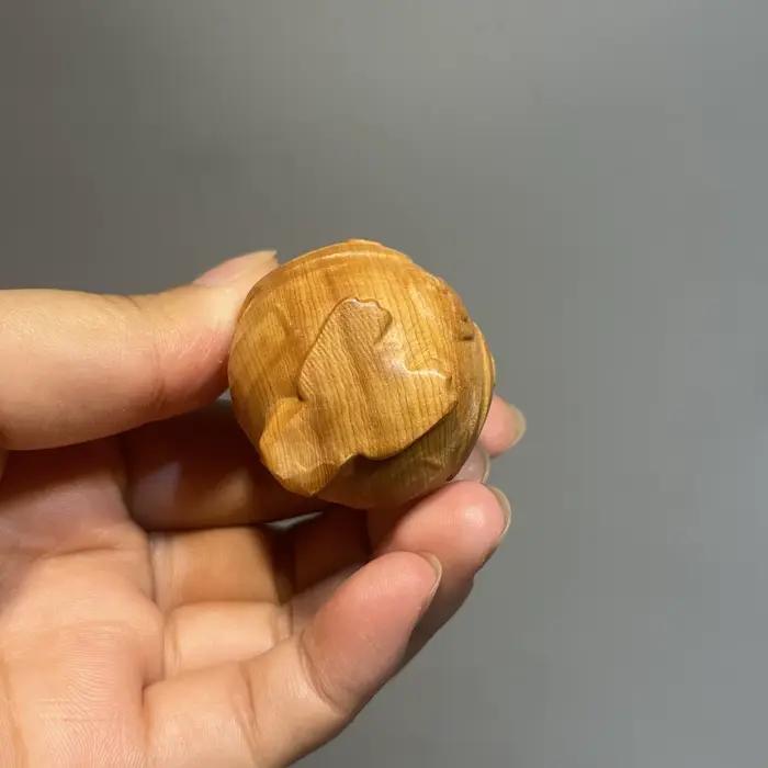 Adorable mini sculpture de hibou – Art en bois fabriqué à la main – Décor de bureau intrincement détaillé – Ajoutez un charme à n'importe quel espace