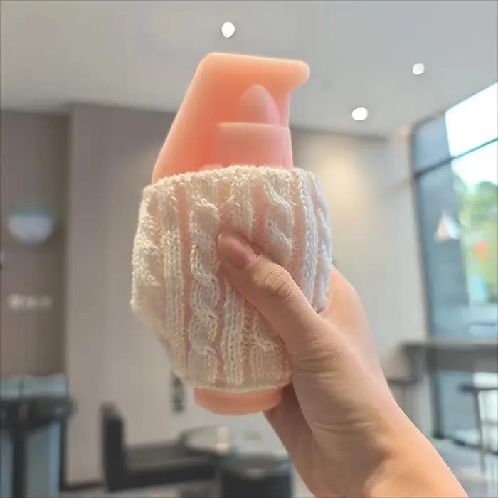 1 pièce de décoration grenade tricotée rouge