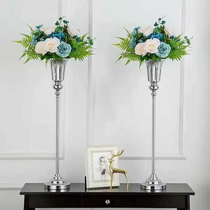 Vase à fleurs doré de luxe