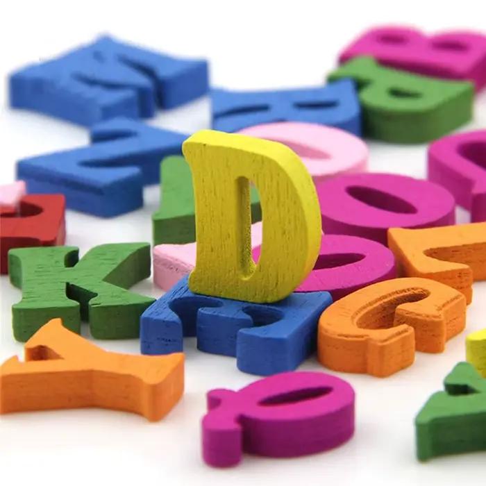 Lettres de l'Alphabet Décoratives en Bois Coloré pour Enfant