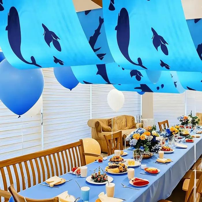 Décoration de plafond en forme de silhouette de baleine