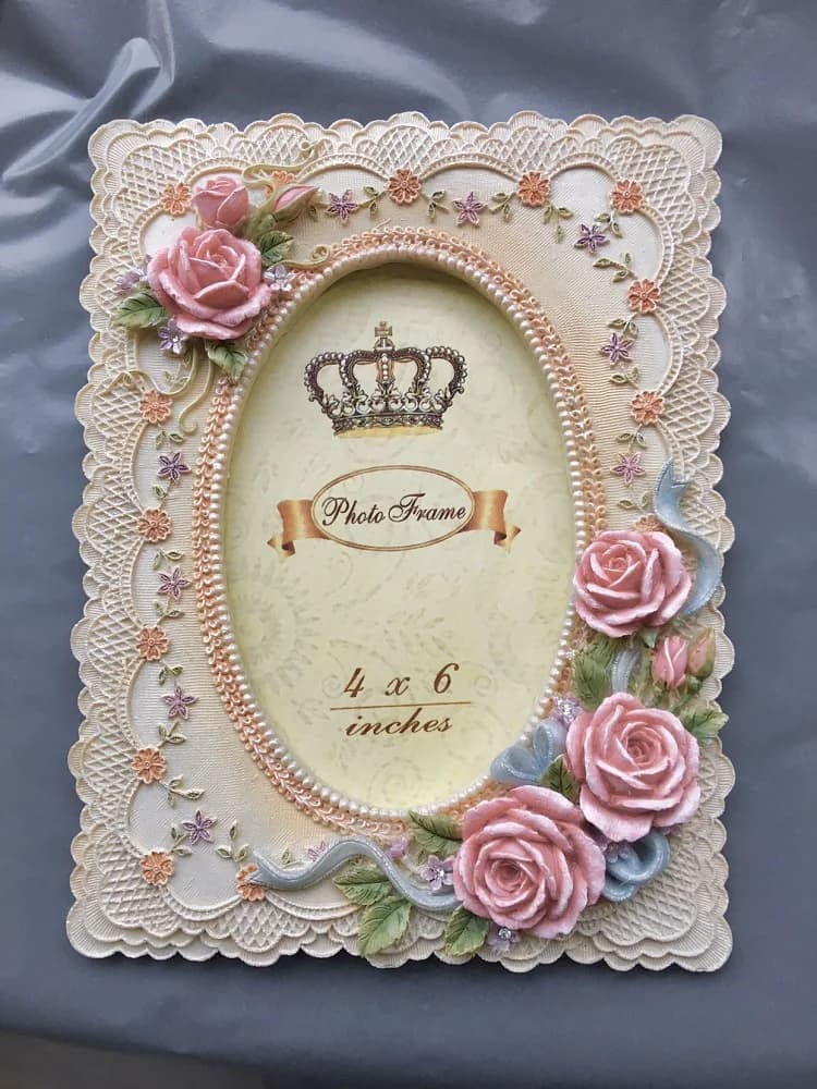Cadre photo rose en résine de bureau en dentelle gaufrée pour décoration de la maison