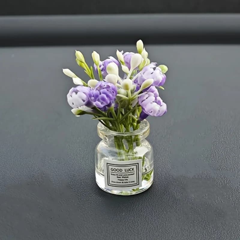 Fleurs miniatures délicates en pot, couleurs assorties, décor de tableau de bord de voiture, Figurin