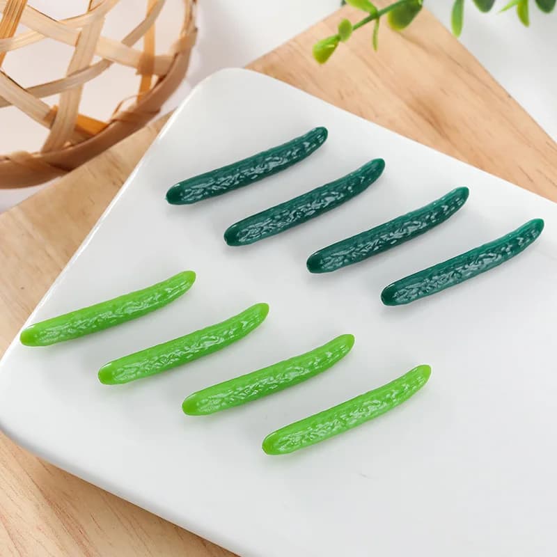 10 pièces Mini concombre légumes faux concombre maison de poupée scène de cuisine PVC Miniature nourriture jouer bricolage décoration faite à la main décor à la maison